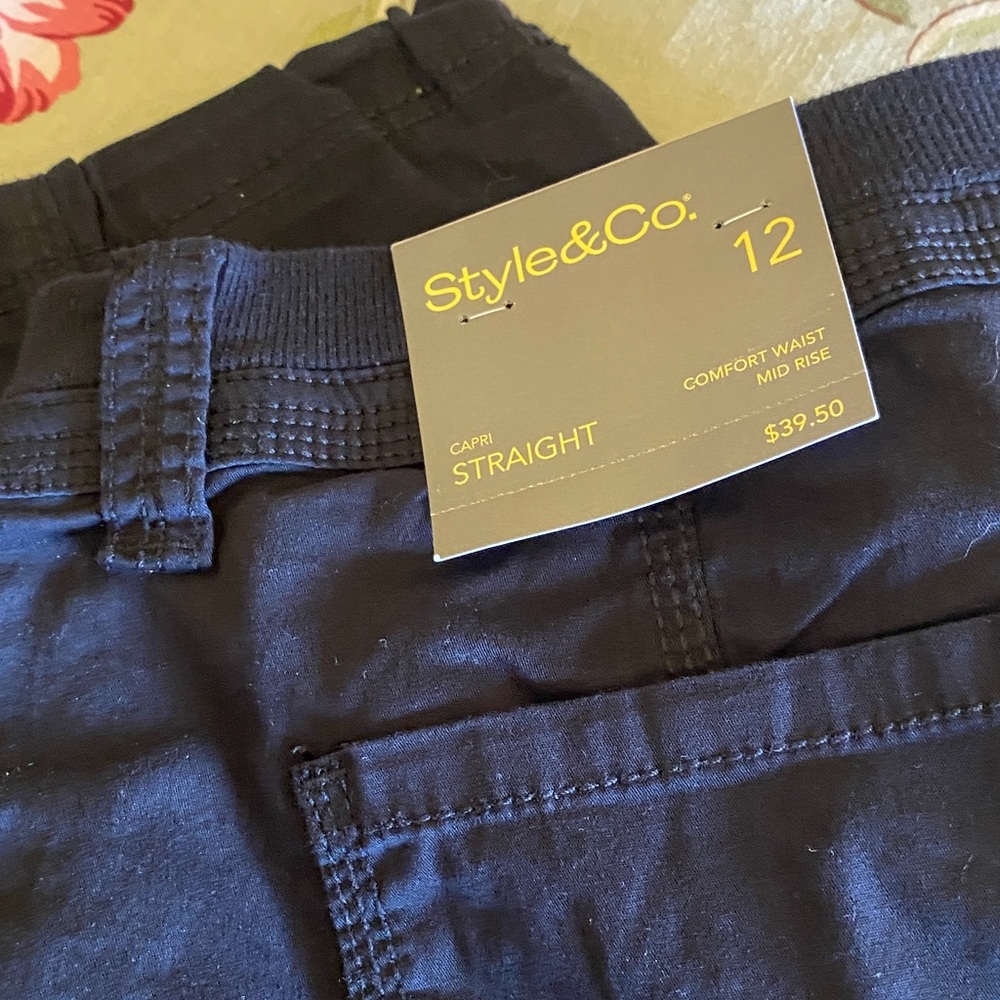 Style & Co. Deep Black Capris